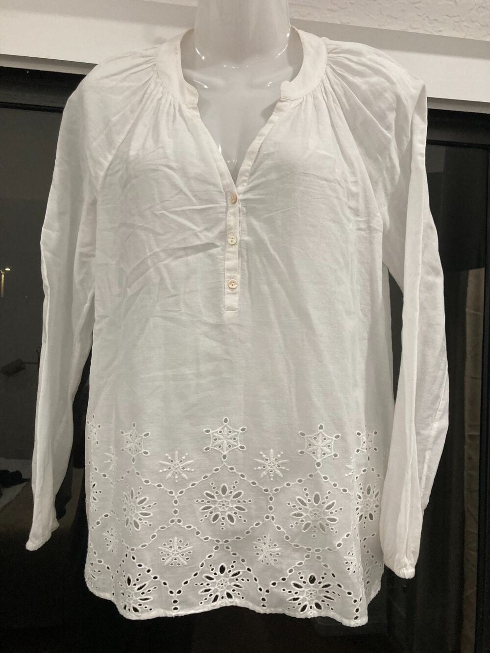 Lilly Pulitzer Resort White 100% Cotton Long Sleeve Eyelet Tunic Blouse SZ XS